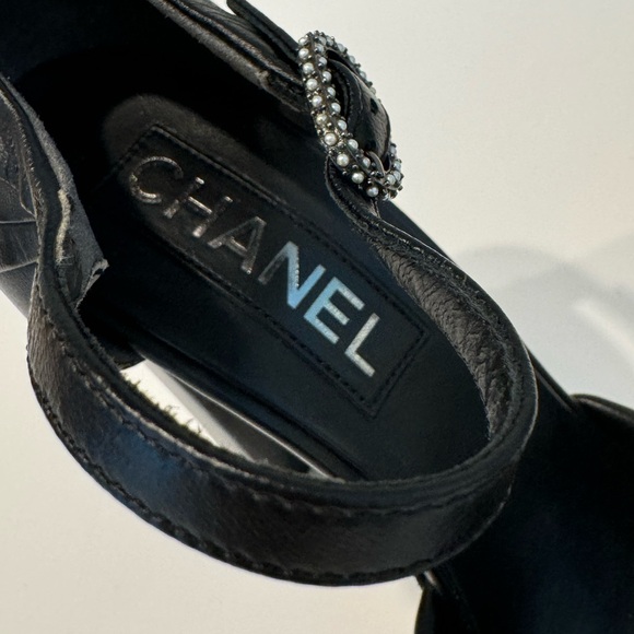 Brand NWT Chanel Heels - Picture 14 of 15